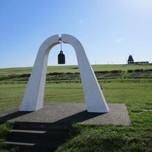 子育て平和の鐘