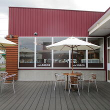 こちらはテラス席