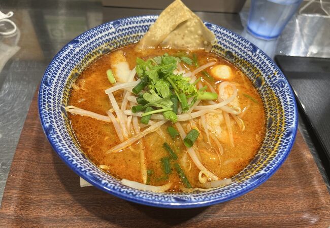 駅ナカでトムヤムヌードル