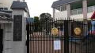 見番通り側の門は閉じられていました