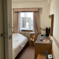 道に張り出した角部屋で街が良く見えました