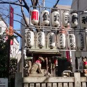 神社にはちょうちんが沢山