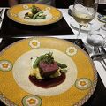 ディナーで利用しました。ワインも色々楽しめてお料理も美味しかった。