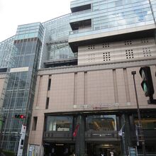 明治通りから見る博多リバレイン