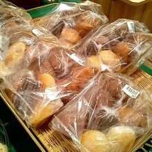 いろいろなパンが入ったセット商品