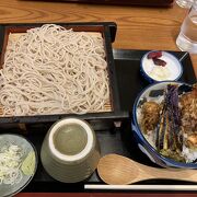 ホタテ丼がご自慢の蕎麦屋