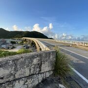 阿嘉島と慶留間島を結ぶ橋、