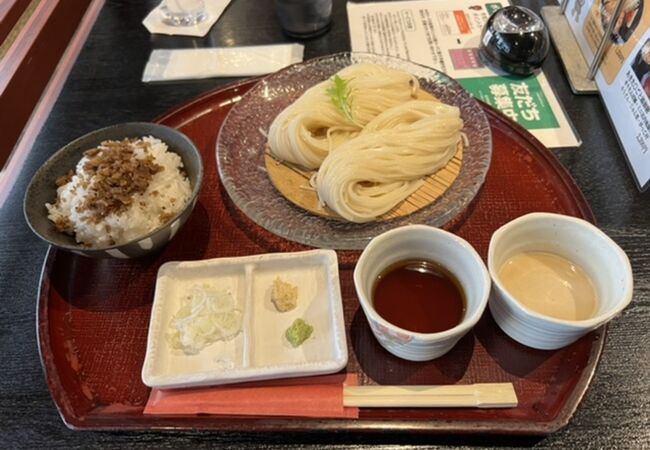 稲庭うどん・がっこご飯！