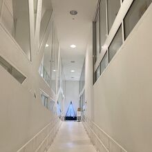 ショップへの通路