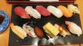 桜木町駅すぐコレットマーレの寿司屋