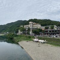 錦帯橋から見たホテル