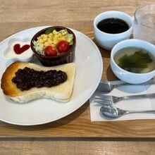 あんこバタートースト　６００円