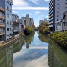 橋から眺めた堀川