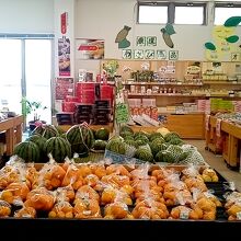 稲取漁港直売所 こらっしぇ