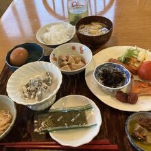 朝ごはん～食いすぎるわ