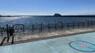 波打ち際で子供を安全に遊ばせれます