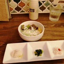 前菜とランチサラダ