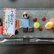 デザートは誕生日バージョン