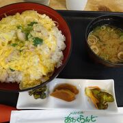 土産物、地元野菜、レストランあり