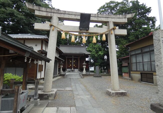 喜多院山門前に鎮座する日枝神社