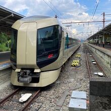 東武日光駅停車中の特急。もう快速はない。