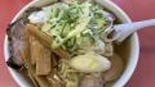 スープ、麺、チャーシュー、3拍子揃った至高の醤油ラーメン