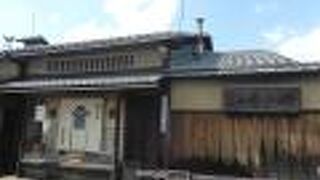 老舗の油専門店