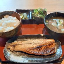 日替わり焼き魚定食780円