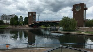 富山市内観光の目玉ー環水公園