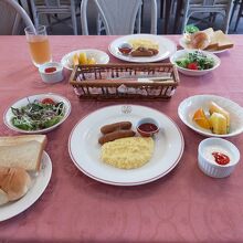 朝食