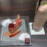 新丸ビルの１階にあるチョコレート専門店