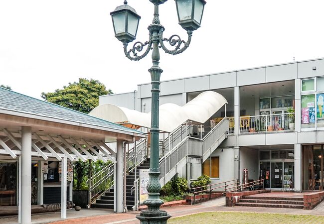 光売店の他、軽食喫茶の様な施設がありました