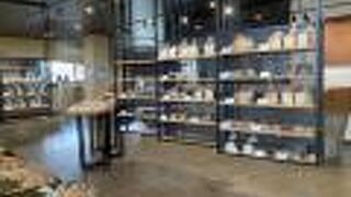 いろいろお店と食べ物屋さんが入って便利(道の駅かみしほろ)