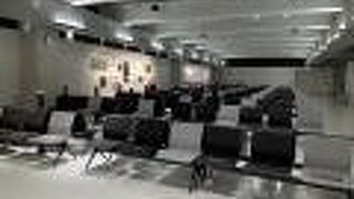 空港で夜明かし