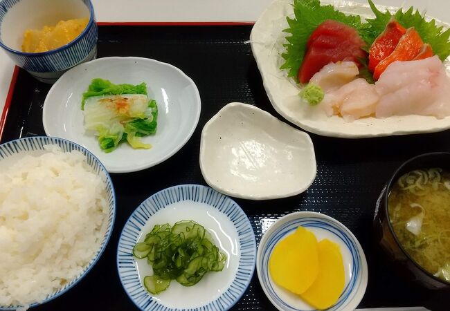 刺身定食を食べました