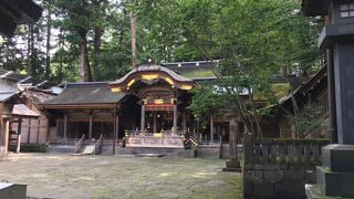 諏訪大社四社　最大規模です
