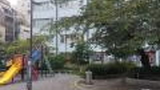 秋葉原駅近くの公園