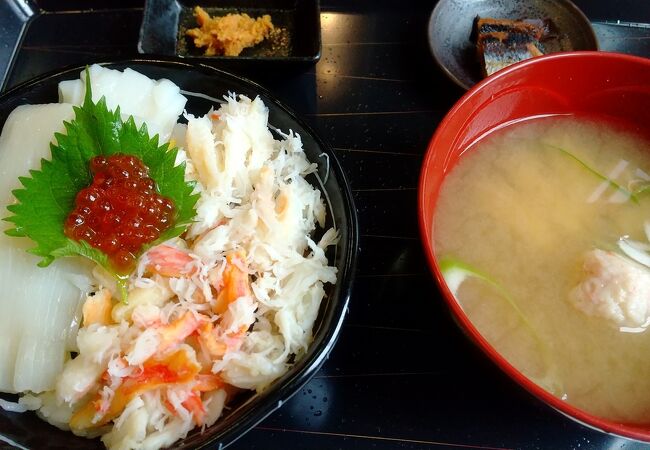 大漁丼定食を食べました