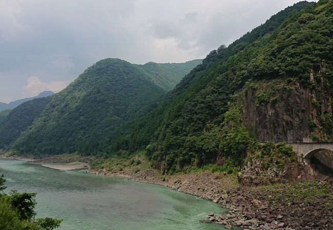 雄大な川の絶景