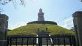 豊国神社のそばにある「耳塚」