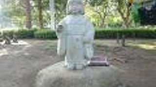 臨港パークに北側の林の中にあります