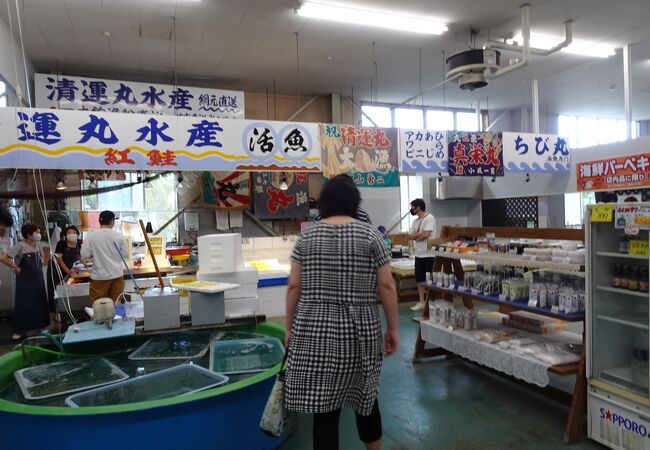 小さな海鮮市場
