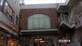 駅ビルのショッピングモールです。
