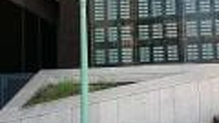 横浜都市発展記念館の中庭に保存されています