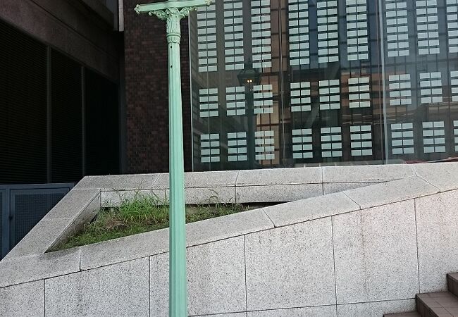 横浜都市発展記念館の中庭に保存されています