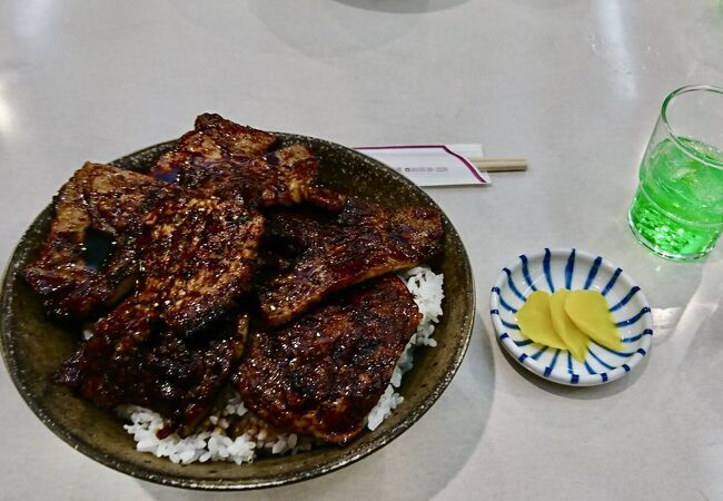 昨日はカレー、今日は豚丼！