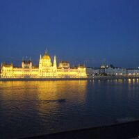 部屋からこの夜景は最高、窓が大きければなお可なんだけど