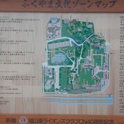 福山城とその周辺の公園です。歴史博物館などの文化施設もあります