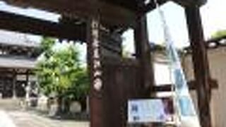 明治時代に活躍した作家であり画家