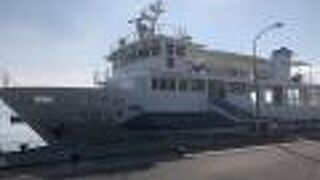 世界遺産の島、大島までフェリー25分(おおしま)、15分(しおかぜ)で行けます